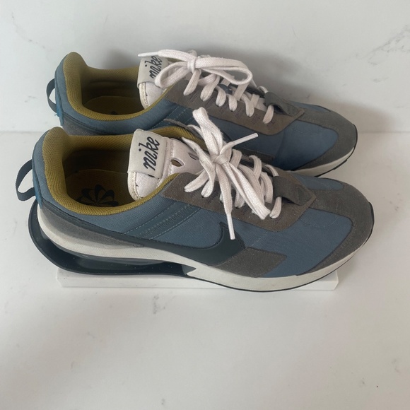 Nike Air Max Pre-Day LX “Hasta” (DC5330-301) Men’s Size 9.5 – Great Cond - Picture 2 of 5